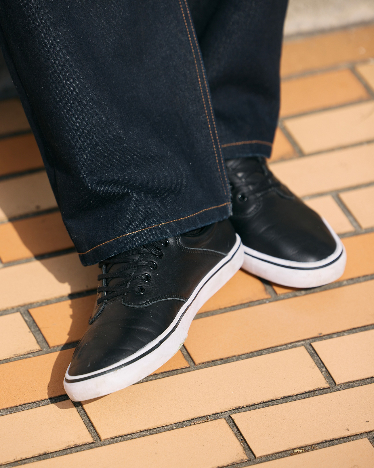 FILTER LEATHER BLACK/WHITE JOSHUA（GRAVIS SKATEBOARDING）